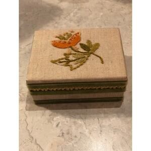 Vintage Embroidery Trinket Box. Cream linen covered Flower. Gold painted inside